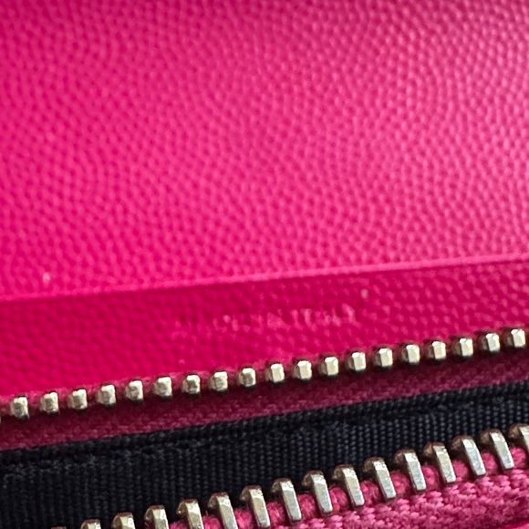 SAINT LAURENT PINK GRAIN DE POUDRE MATELASSE CHEVRON MONOGRAM FLAP WALLET - Picture 10 of 16